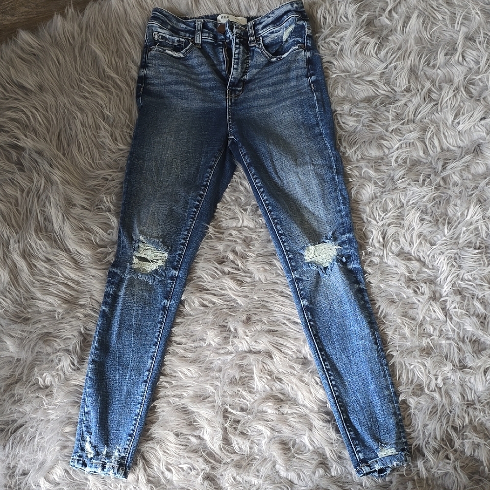 Women’s Distressed Slim Fit Blue Jeans